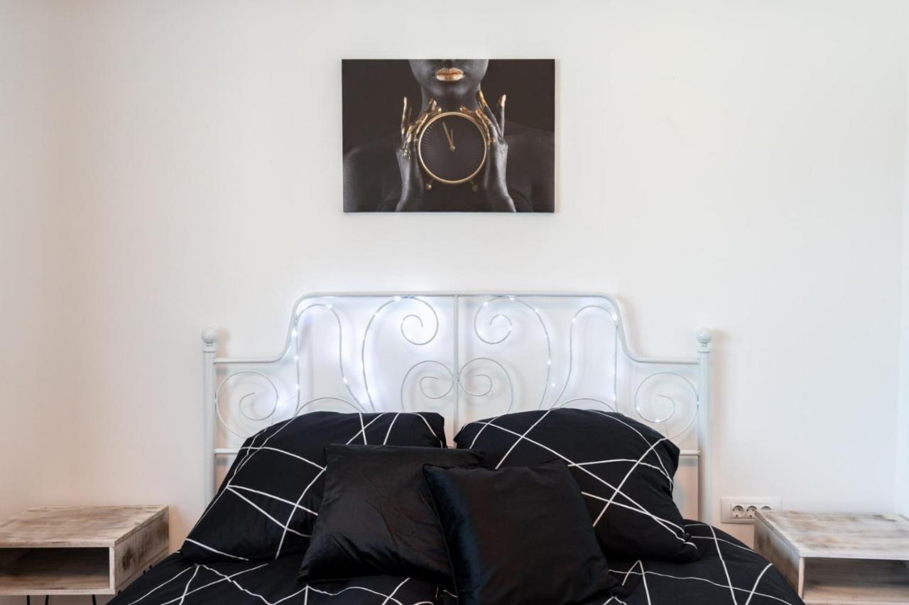 Spacious And Cozy Apartment In Central Bükreş Dış mekan fotoğraf