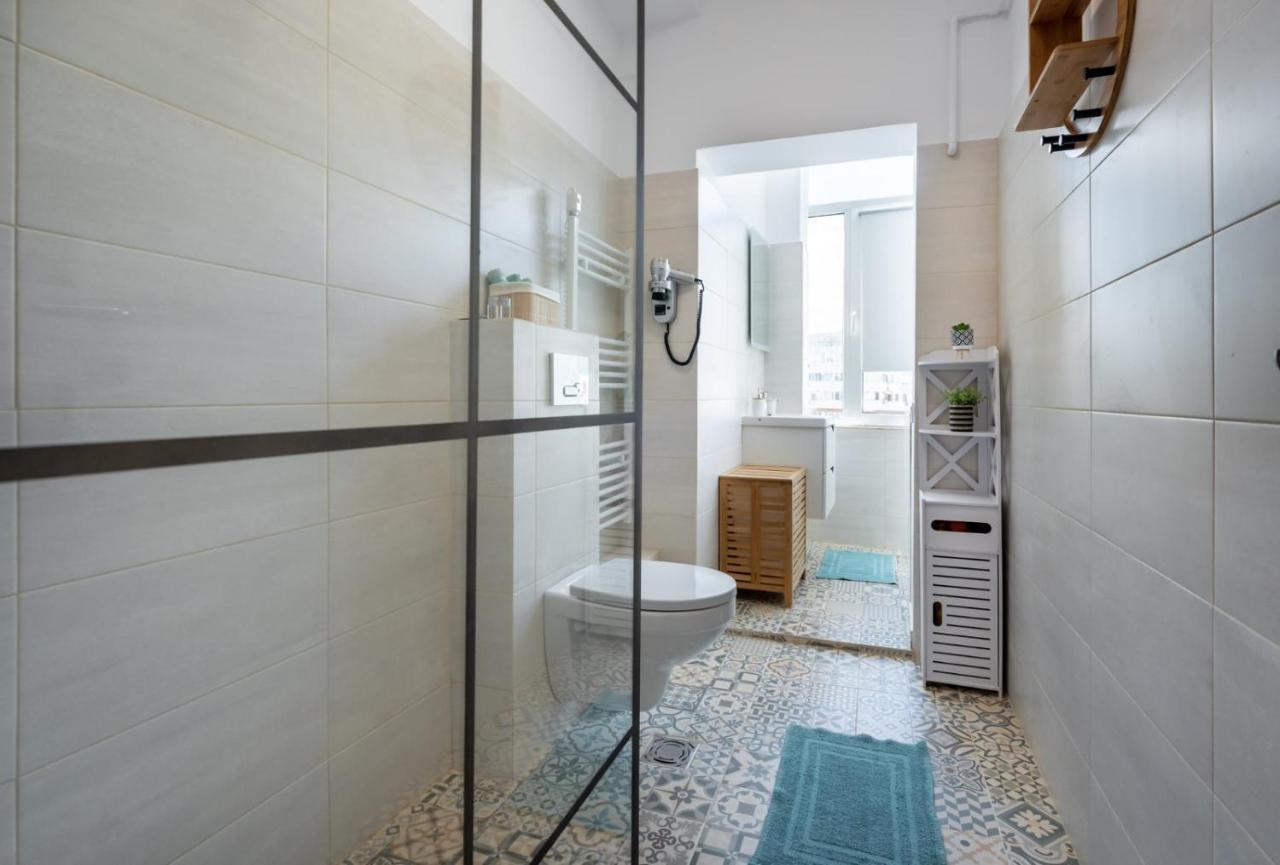 Spacious And Cozy Apartment In Central Bükreş Dış mekan fotoğraf