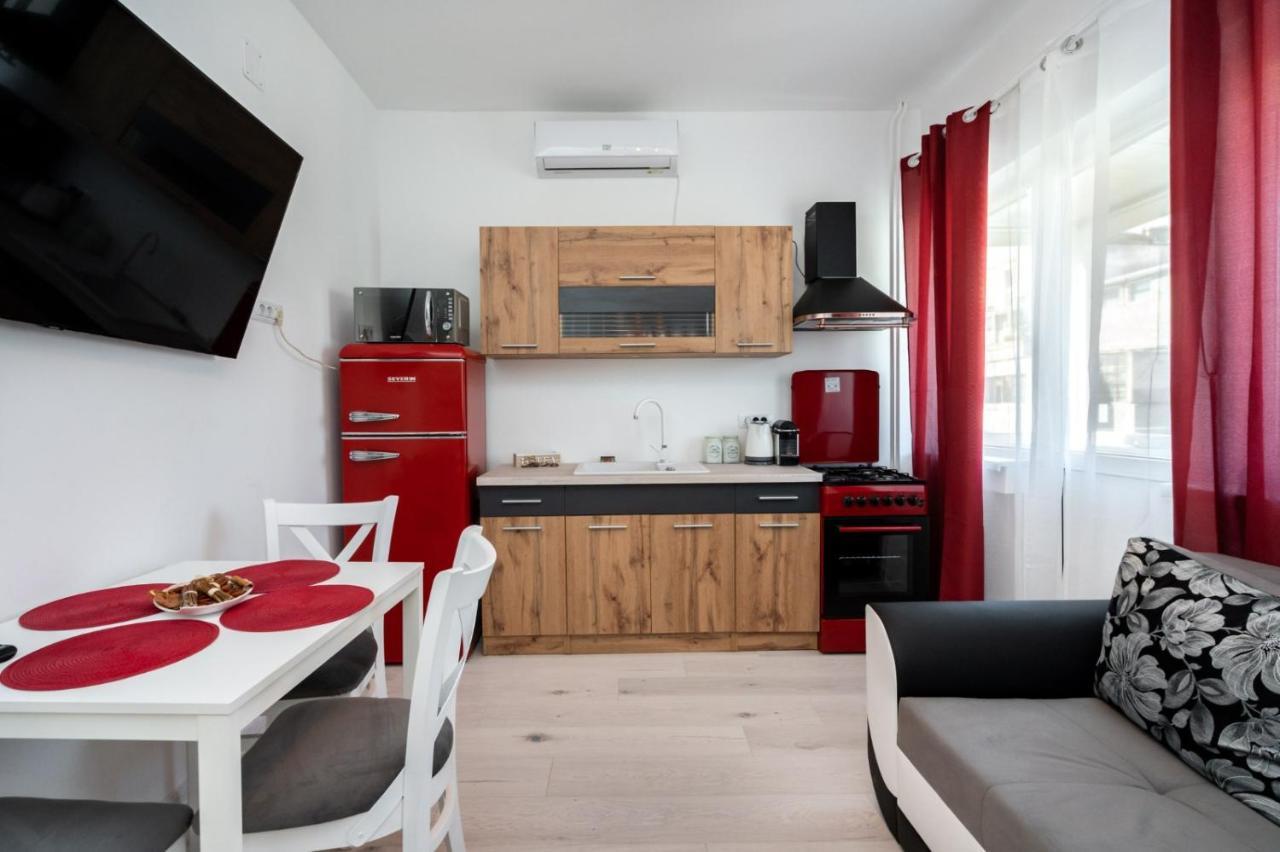 Spacious And Cozy Apartment In Central Bükreş Dış mekan fotoğraf